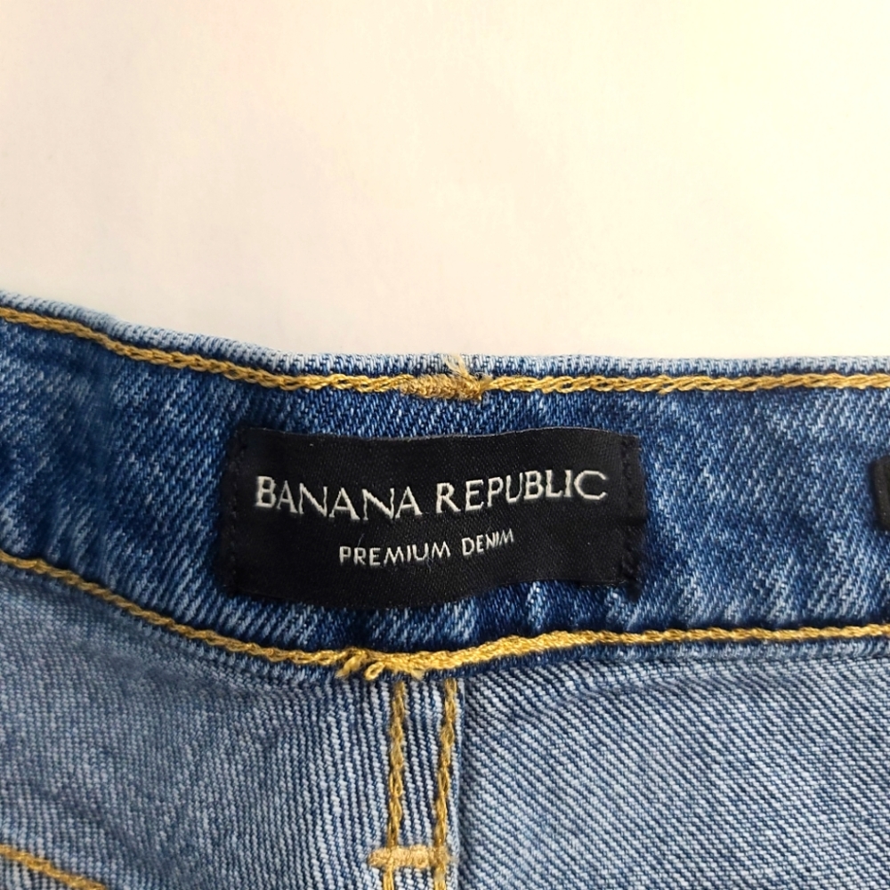 BANANA REPUBLIC Mid-Rise Jean Shorts - Picture 5 of 9